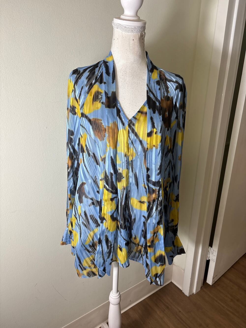 Pearl by Lela Rose Blue and Yellow Gold Threaded Blouse Sz L